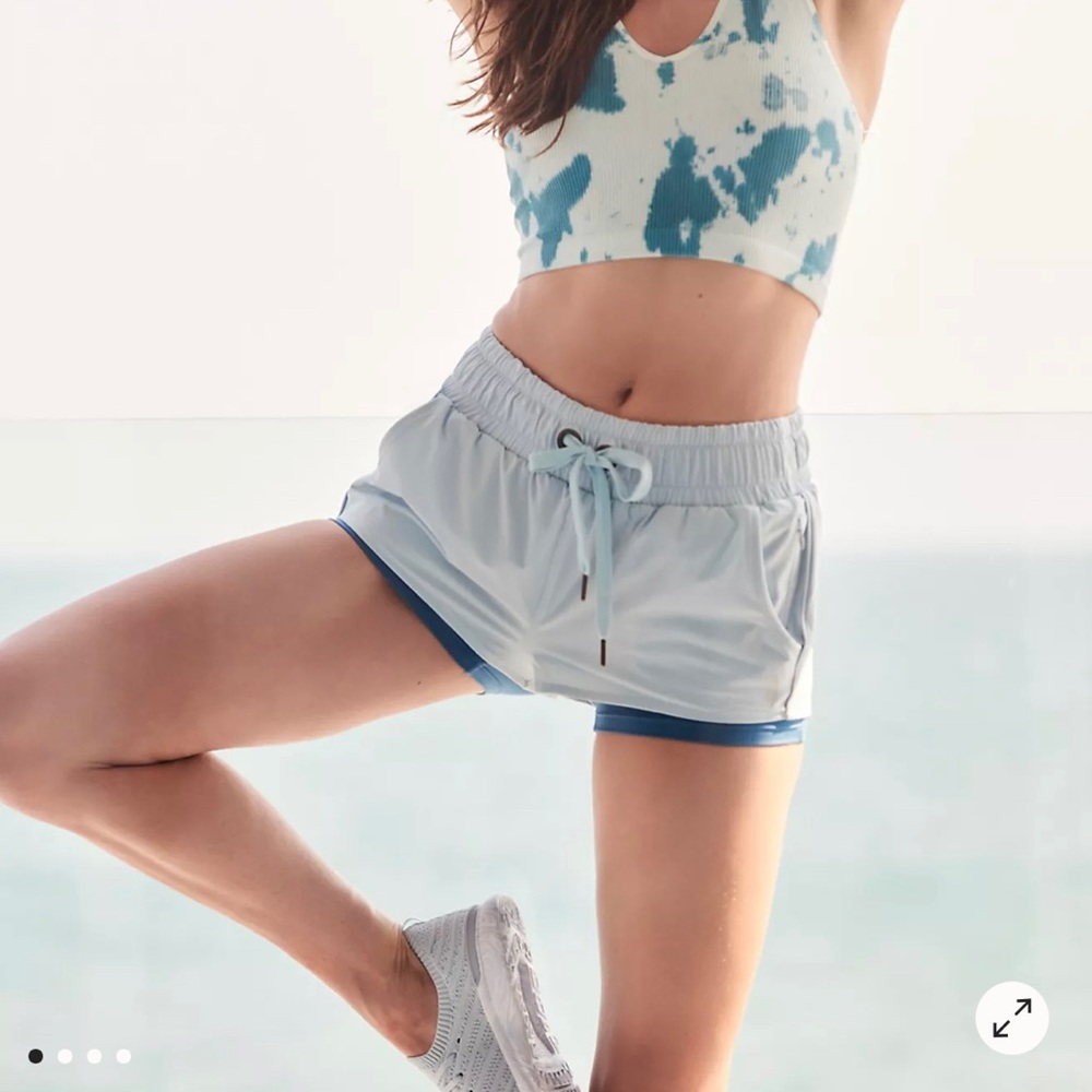 NWT FREE PEOPLE MOVEMENT BORN TO RUN SHORTS